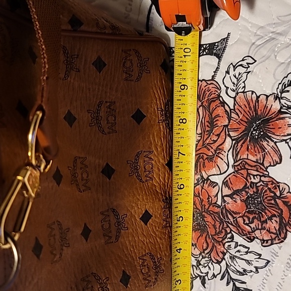 💕Vintage MCM Duffle Bag w/ Luggage Tag💕 - Picture 11 of 17